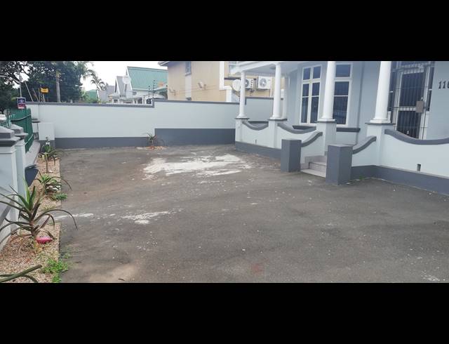 200M² OFFICE FOR SALE IN GLENWOOD